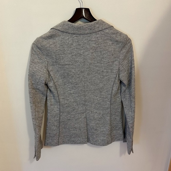 Vintage banana republic blazer size 0 (fits in between a 0-2, XS-S) - Picture 3 of 5